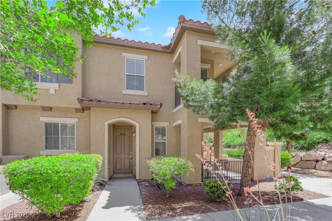 1525 Spiced Wine Avenue 14105 Property Photo 2