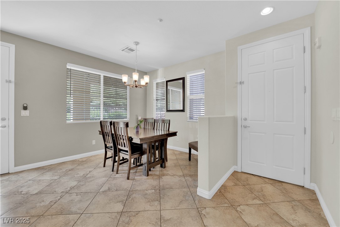 1525 Spiced Wine Avenue 14105 Property Photo 11