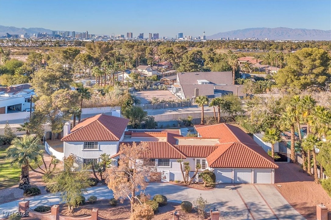 2868 Vista Del Sol Avenue Property Photo 4