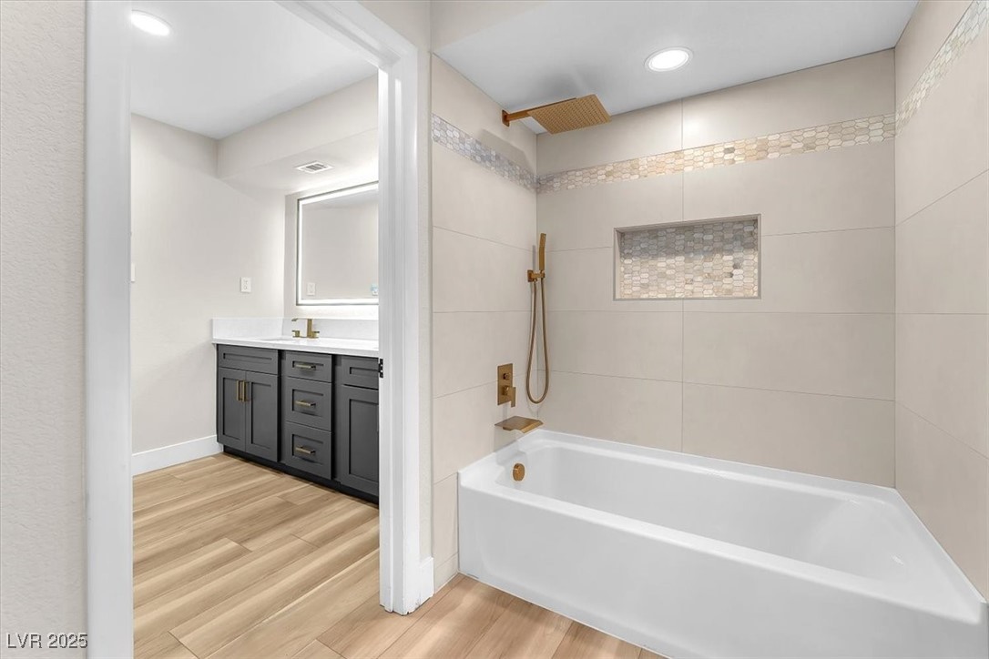 2868 Vista Del Sol Avenue Property Photo 23