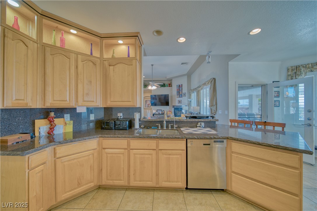 961 Laguna Street Property Photo 6