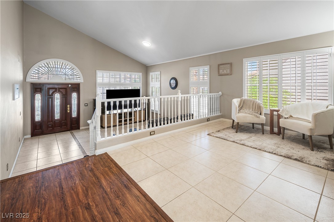 222 Hollyfern Street Property Photo 8