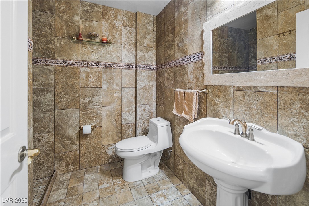 222 Hollyfern Street Property Photo 21