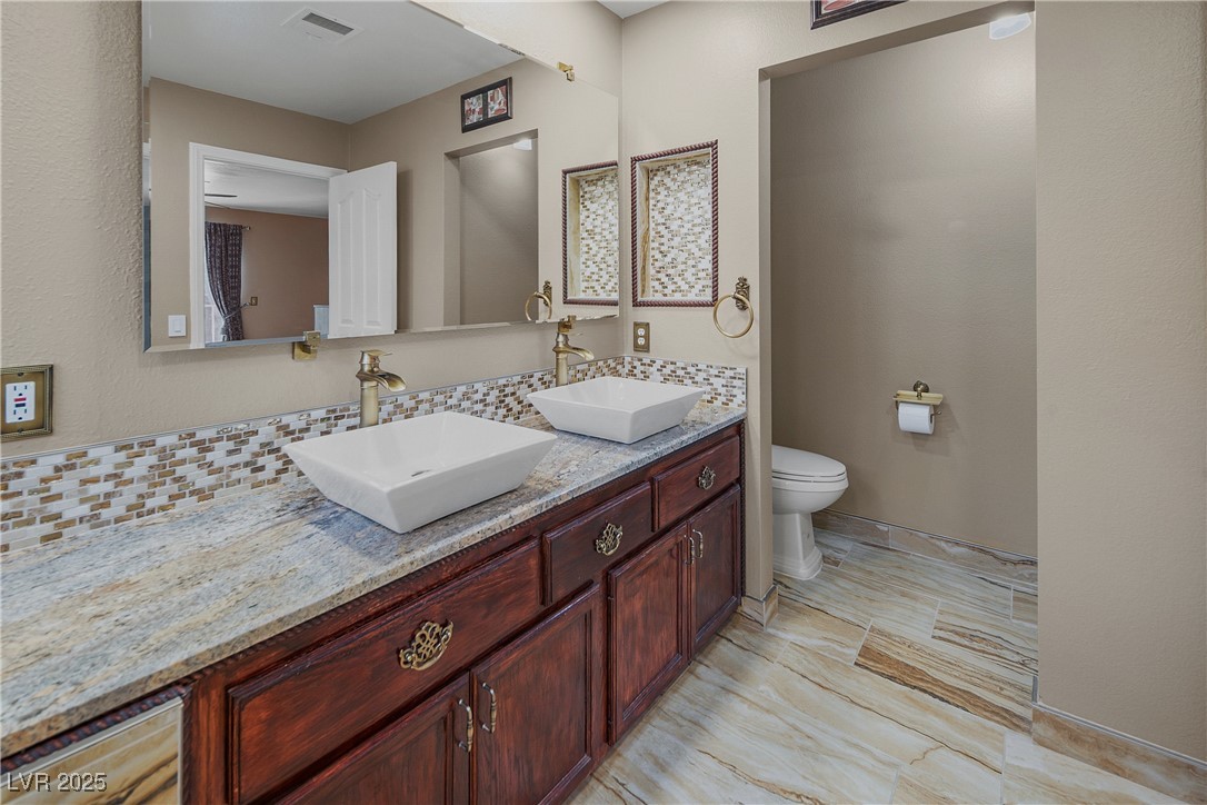 222 Hollyfern Street Property Photo 30