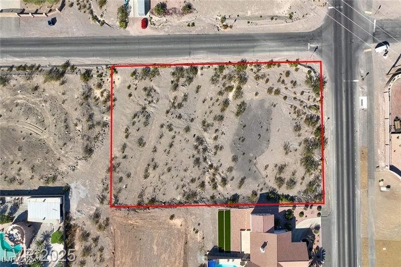Racetrack Property Photo 4