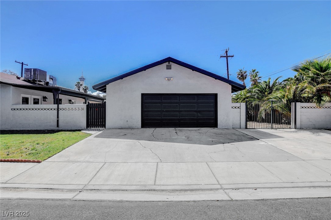 819 Bracken Avenue Property Photo 2