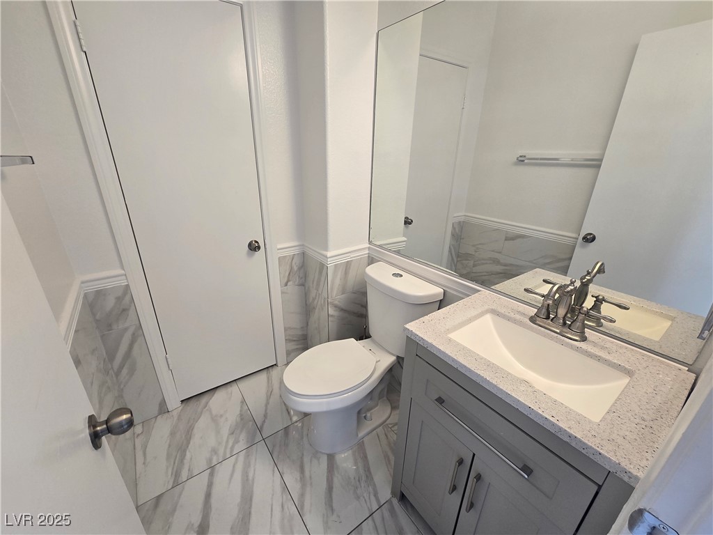 9893 Canyon Peak Drive Property Photo 6