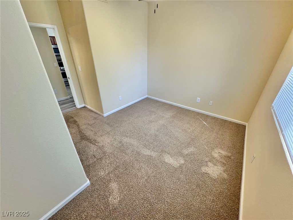 10217 King Henry Avenue 101 Property Photo 6