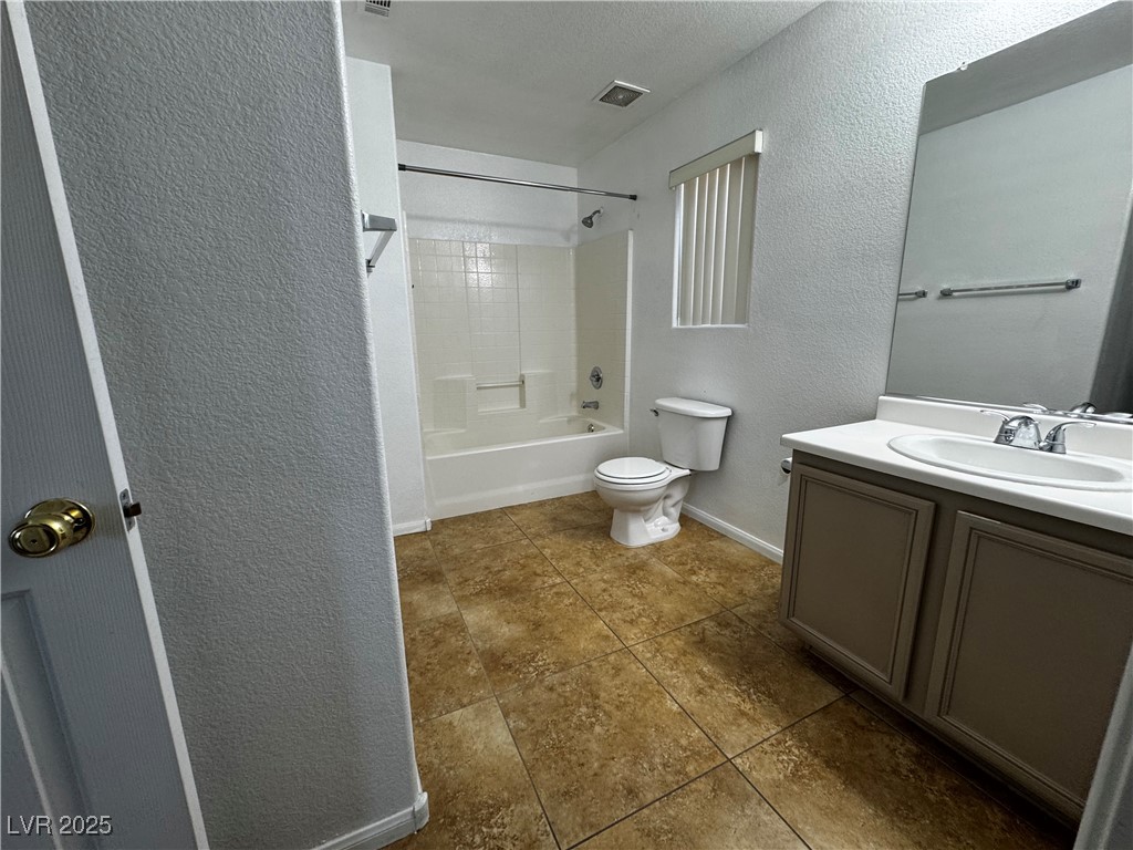 2432 Ember Mist Court Property Photo 32