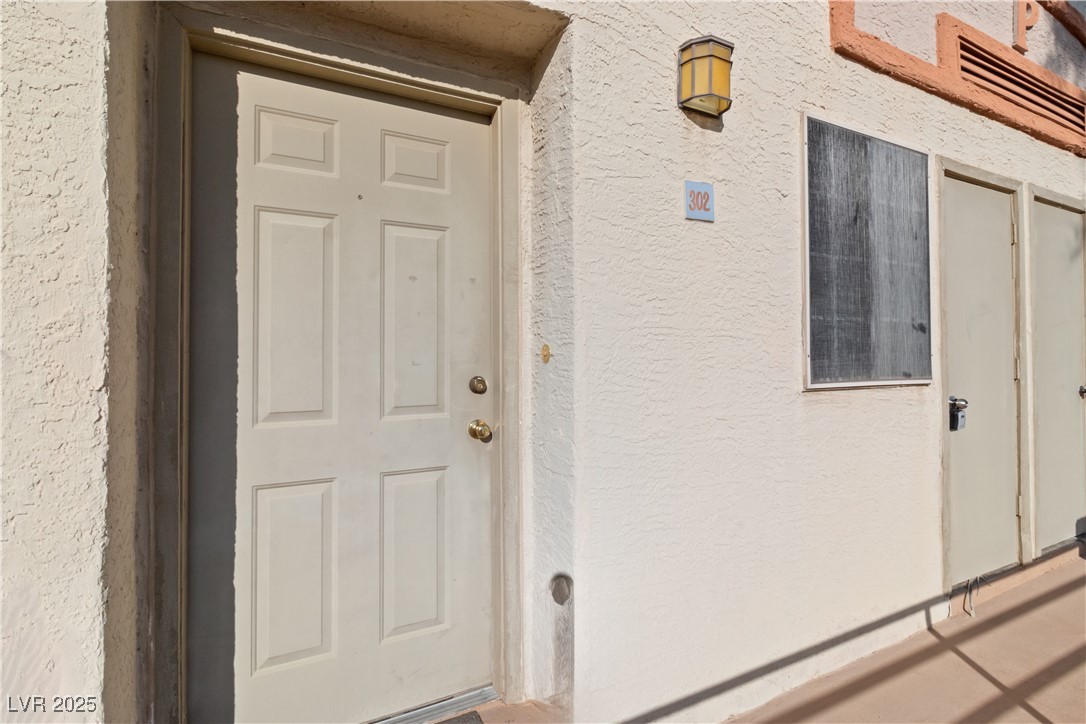 2028 Mesquite Lane 302 Property Photo 4
