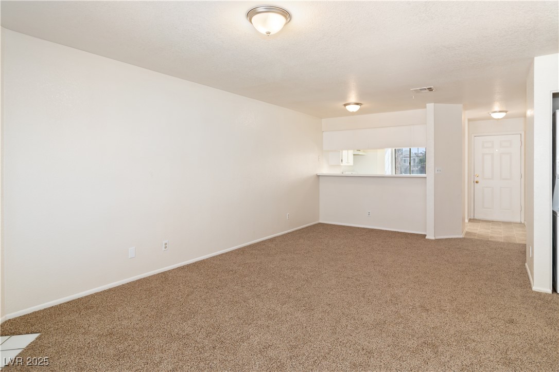 2028 Mesquite Lane 302 Property Photo 14