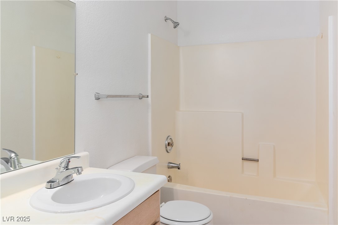 2028 Mesquite Lane 302 Property Photo 21