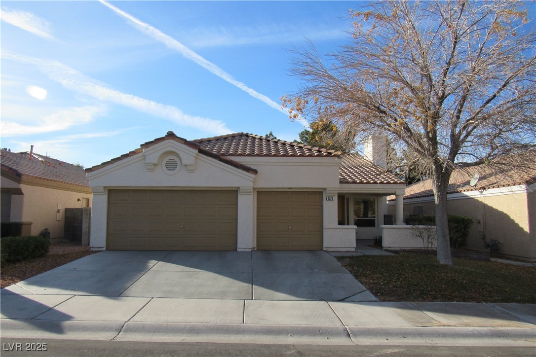3229 Indian Moon Drive Property Photo 2