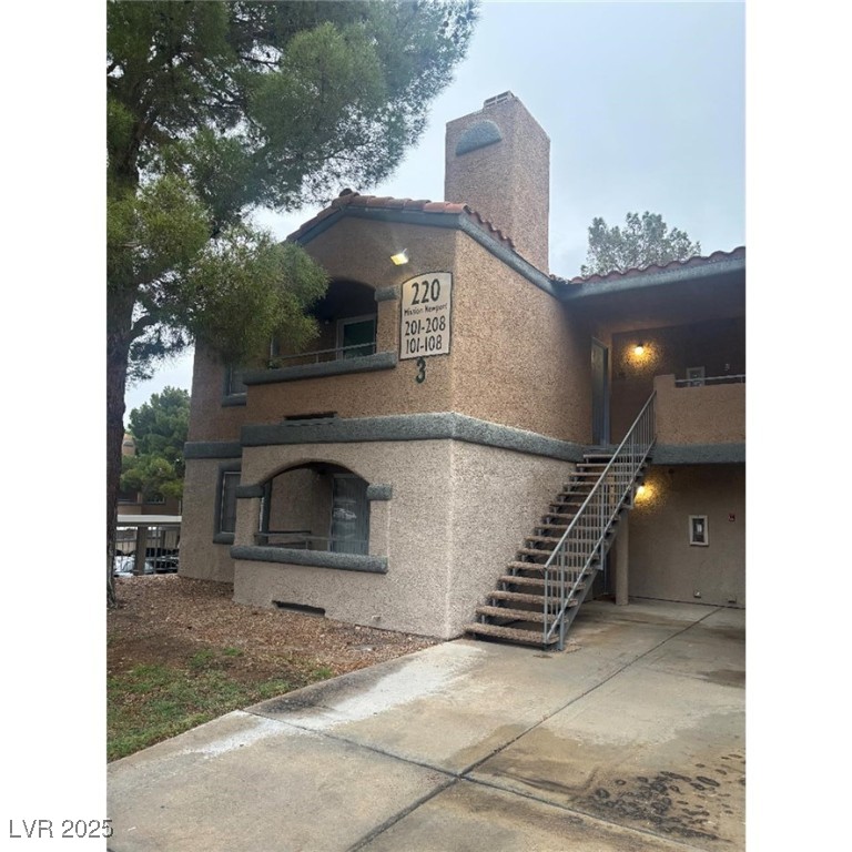 220 Mission Newport Lane 201 Property Photo 1