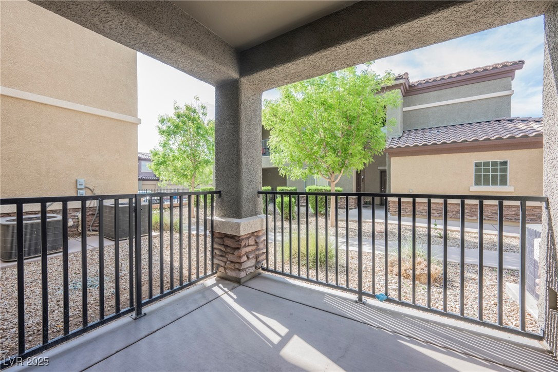 6868 Sky Pointe Drive 1112 Property Photo 18
