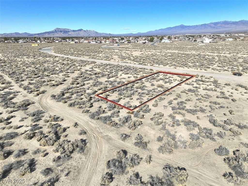 1041 East Idaho Street Property Photo 5
