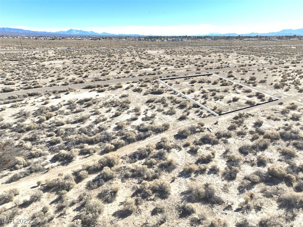 2230 South Nightingale Avenue Property Photo 5