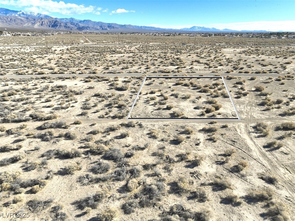 2230 South Nightingale Avenue Property Photo 6