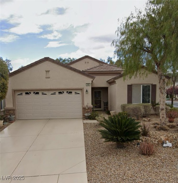2560 Crater Rock Street Property Photo 1