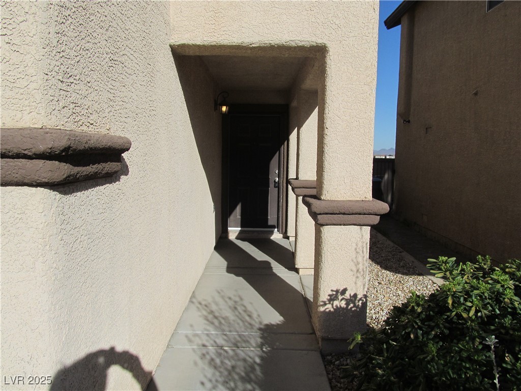 8770 Cadence Crossing Way Property Photo 2