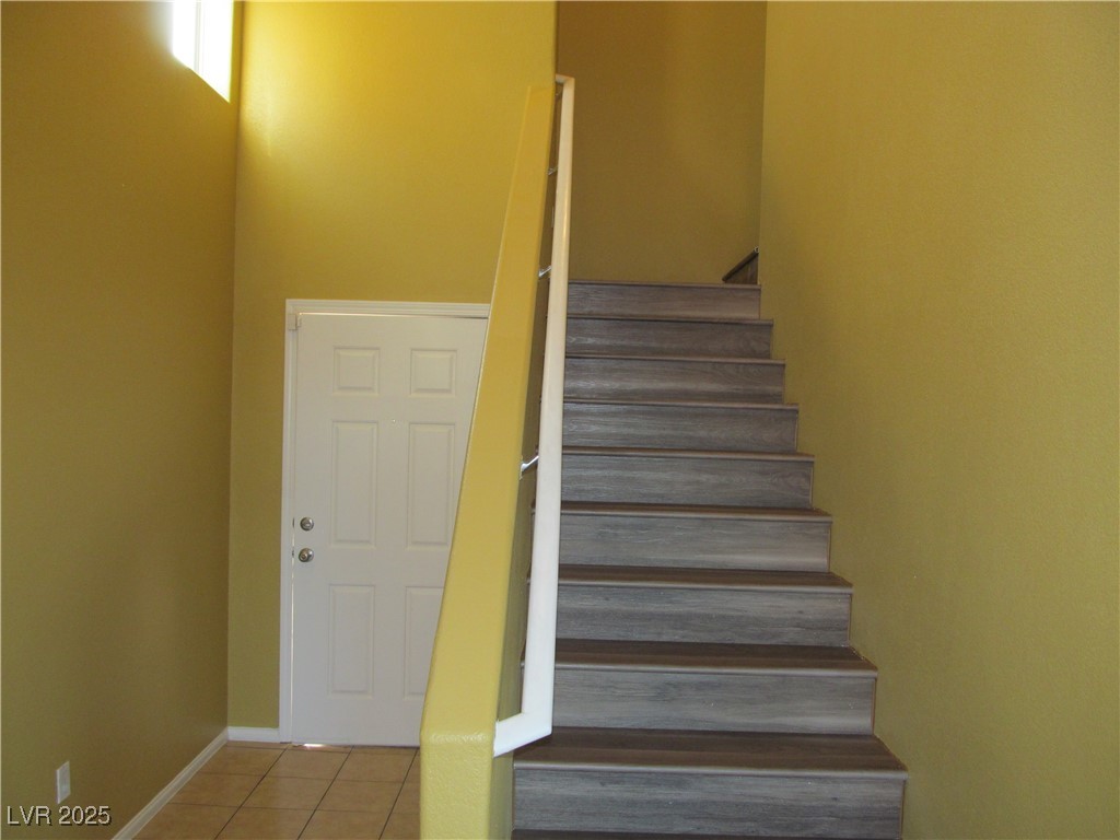 8770 Cadence Crossing Way Property Photo 3