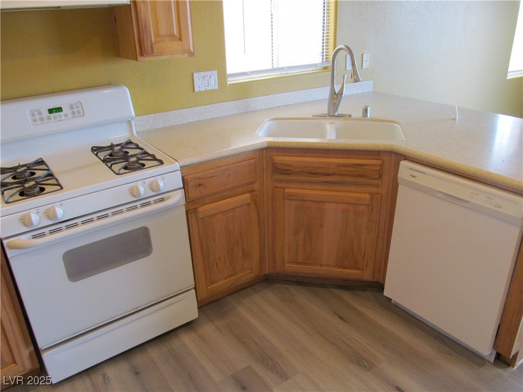 8770 Cadence Crossing Way Property Photo 8