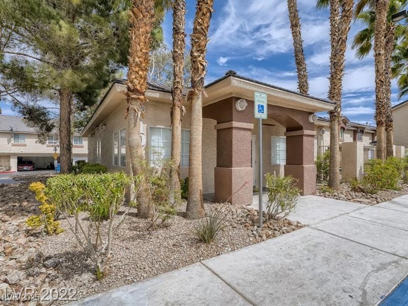1145 Dusty Creek Street Property Photo 5