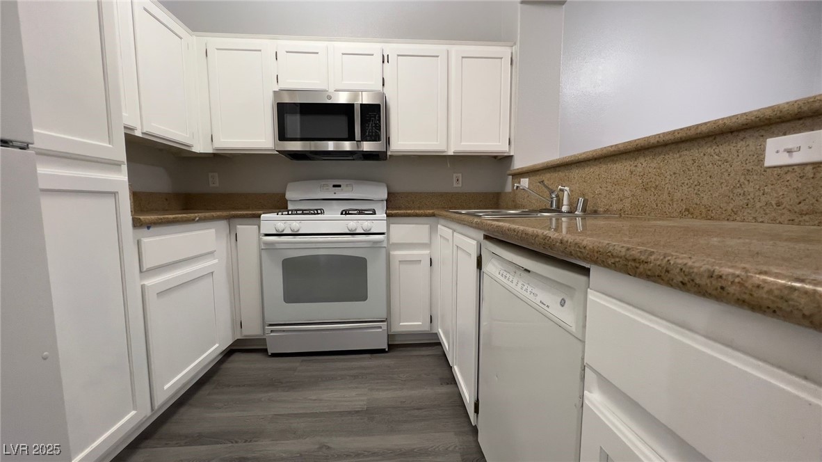 1145 Dusty Creek Street Property Photo 20
