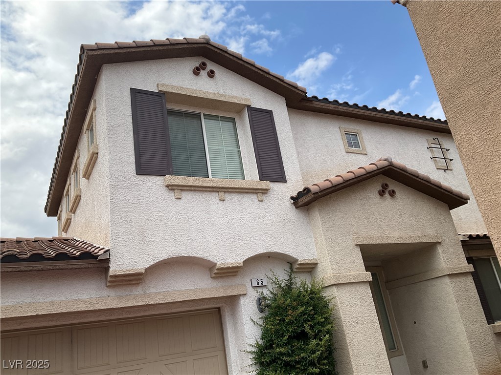 65 Sertata Court Property Photo