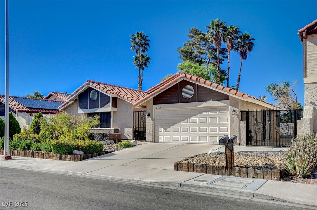 2704 Miraflores Avenue Property Photo