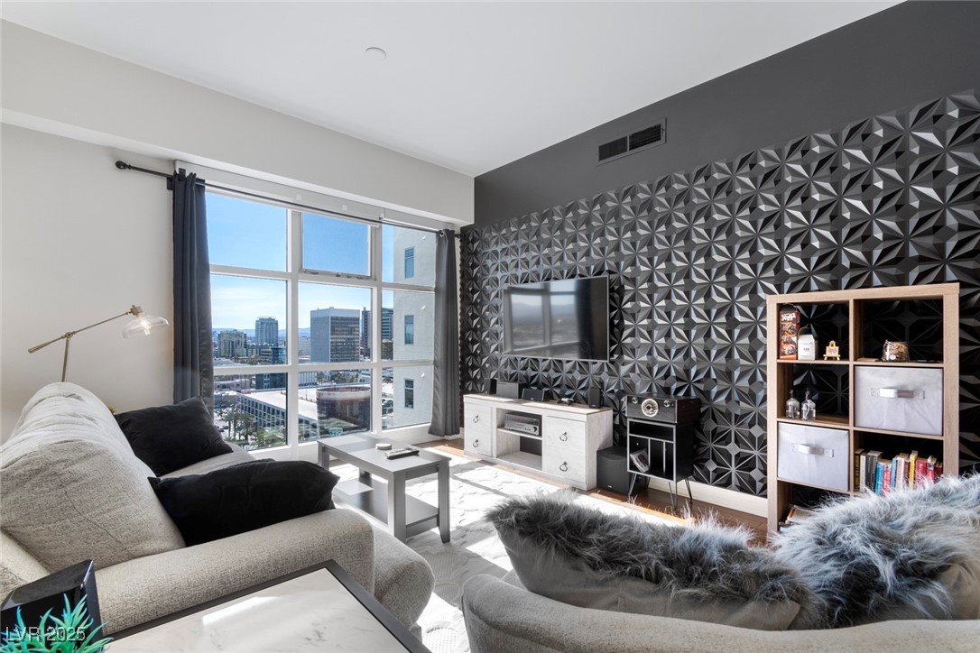 150 Las Vegas Boulevard 1608 Property Photo 5