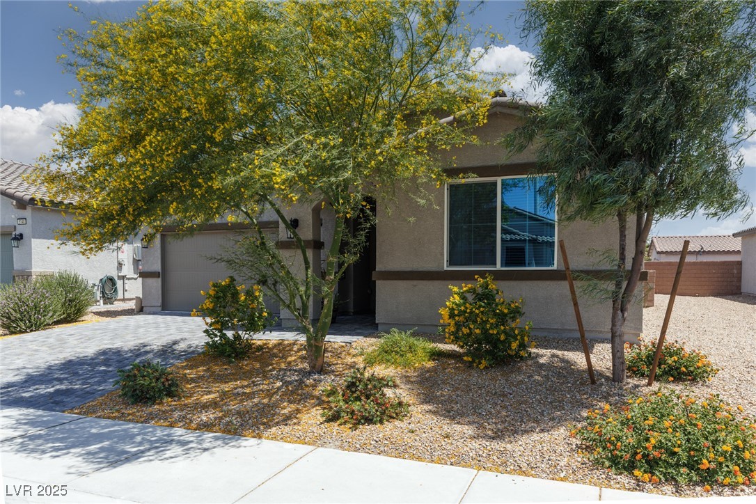 5136 Stonecrop Street Property Photo 2