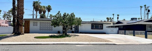 2135 Sombrero Drive Property Photo 1