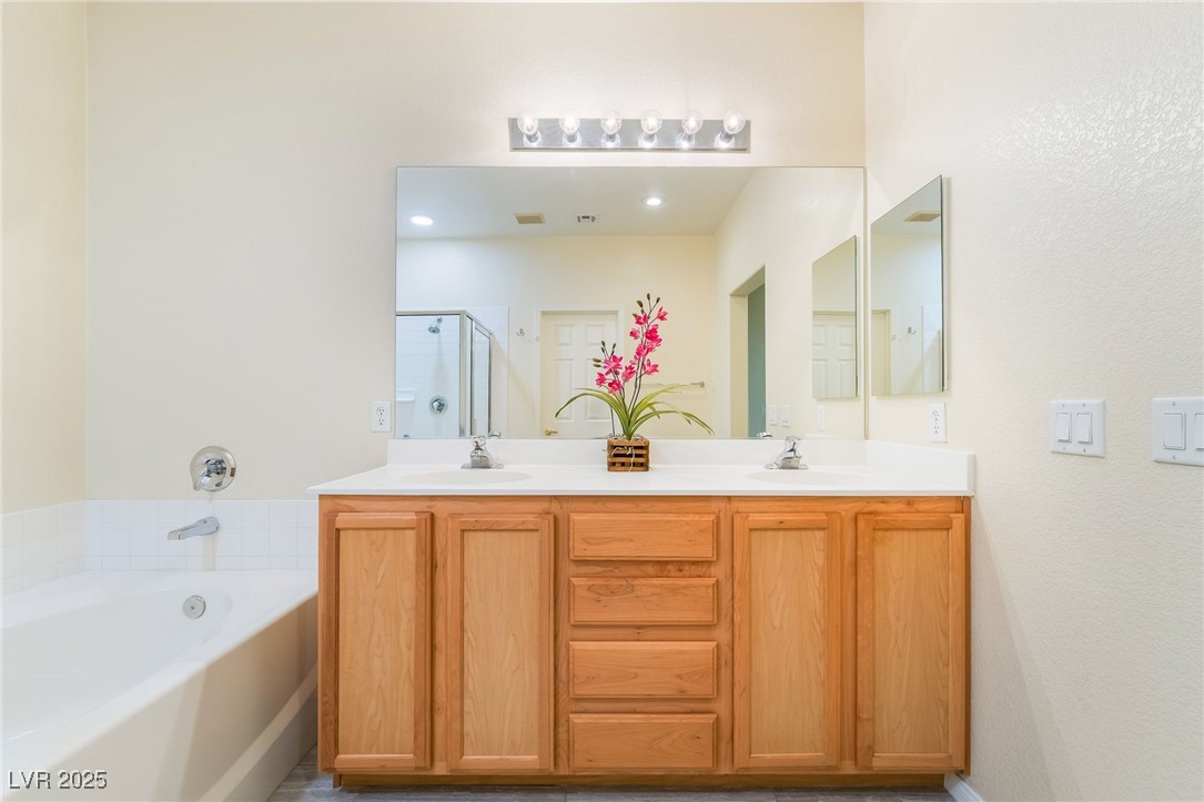 9289 Mandeville Bay Avenue Property Photo 24