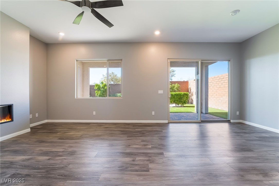 10793 Pastel Sunset Court Property Photo 14