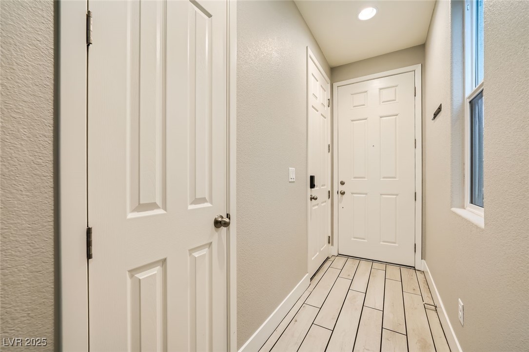 707 Cottonwood Hill Place Property Photo 7