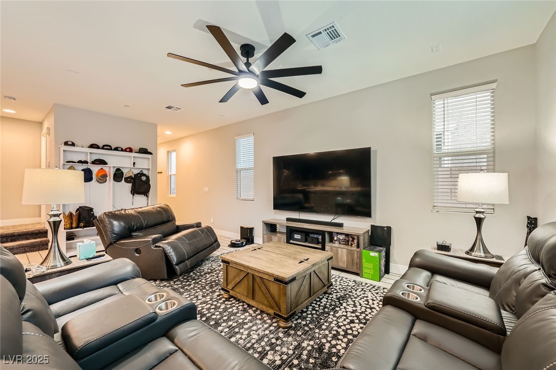 707 Cottonwood Hill Place Property Photo 11