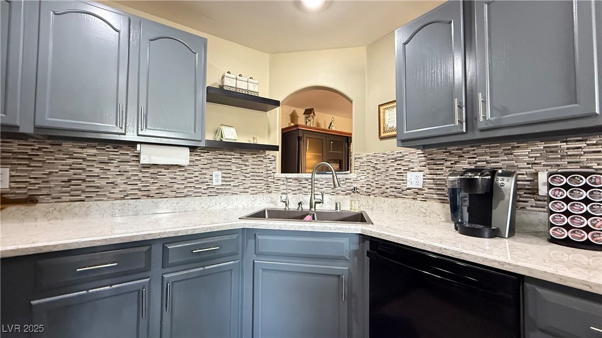 2050 West Warm Springs Road 4211 Property Photo 9