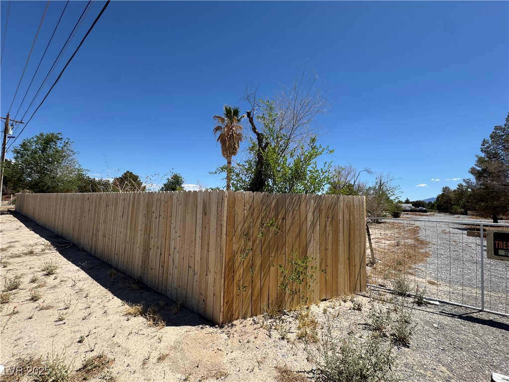 2171 West Basin Avenue Property Photo 9
