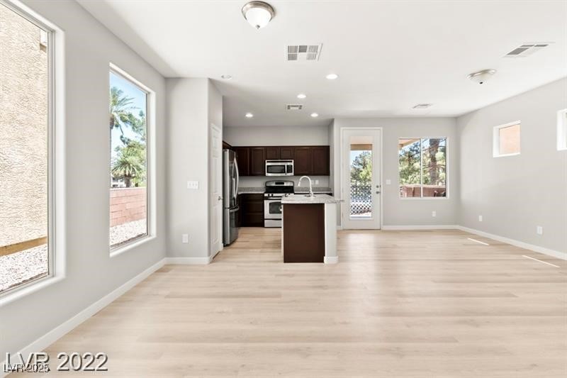 3526 Harbor Tides Street Property Photo 4