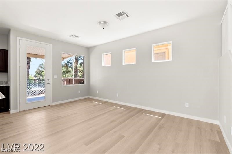 3526 Harbor Tides Street Property Photo 5