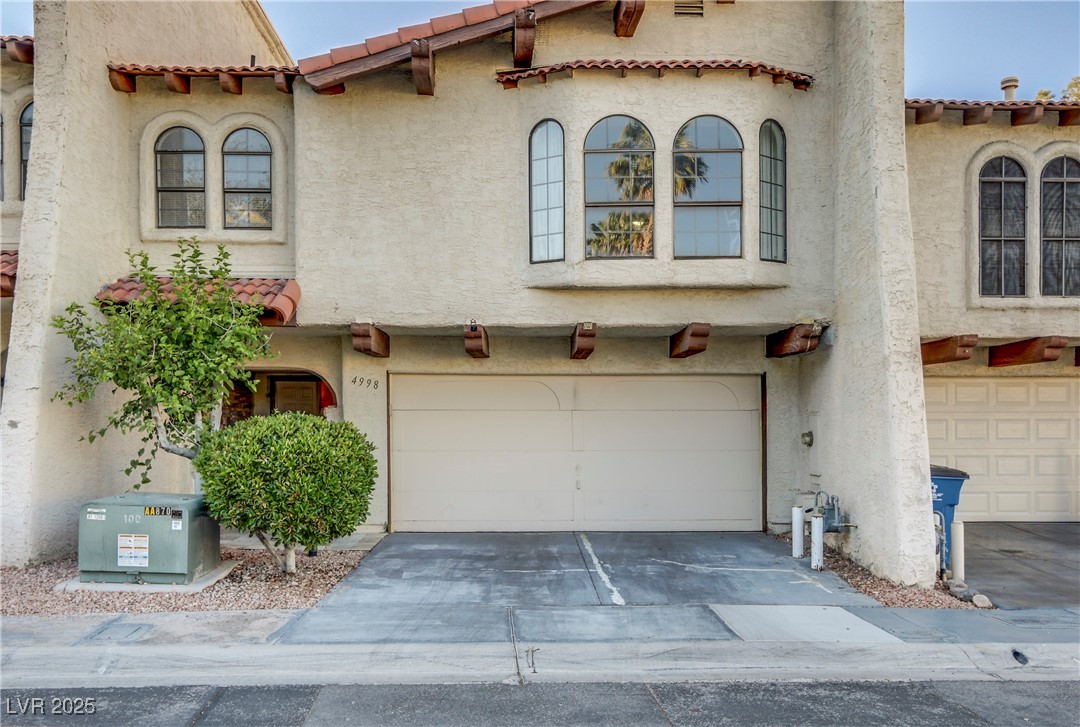 4998 Schumann Drive Property Photo