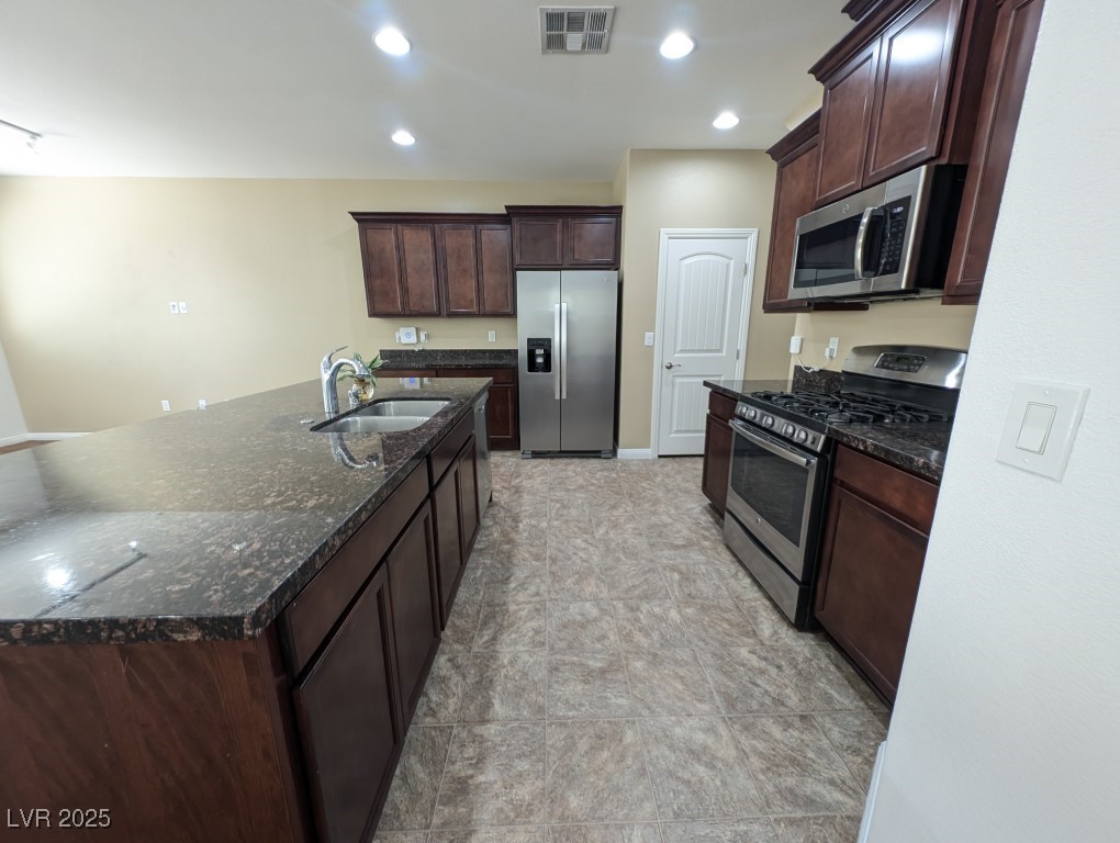 3719 Gilmore Creek Street Property Photo 9