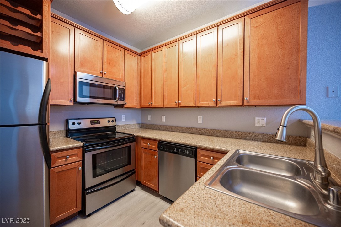 4400 South Jones Boulevard 2075 Property Photo 11