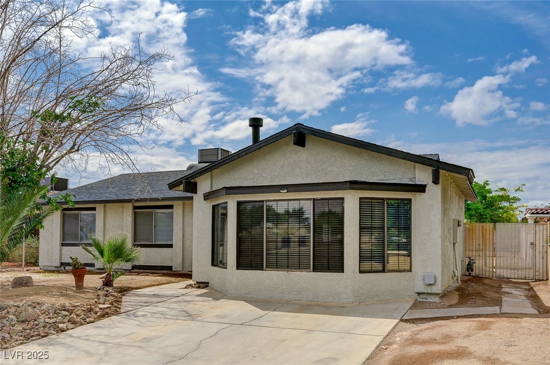 4387 Sun Vista Drive Property Photo 2