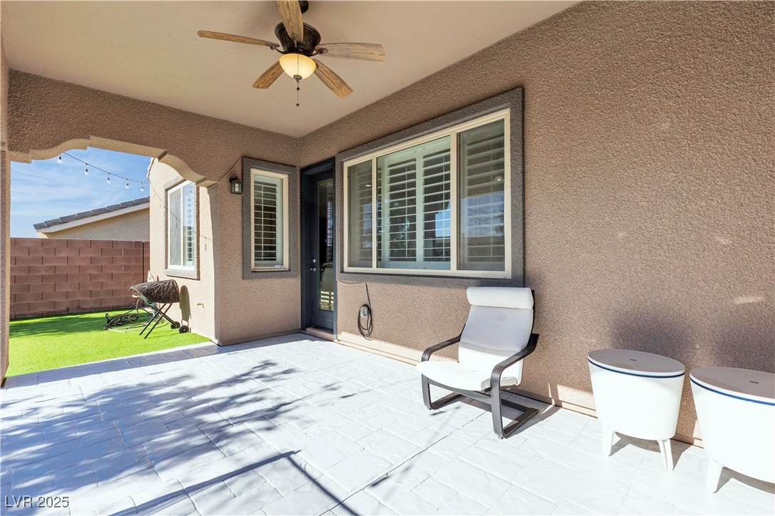 2673 Paris Amour Street Property Photo 40