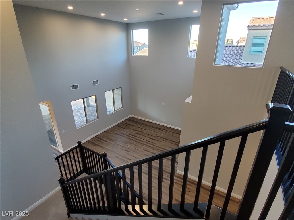 1027 Cambridge Park Street Property Photo 8