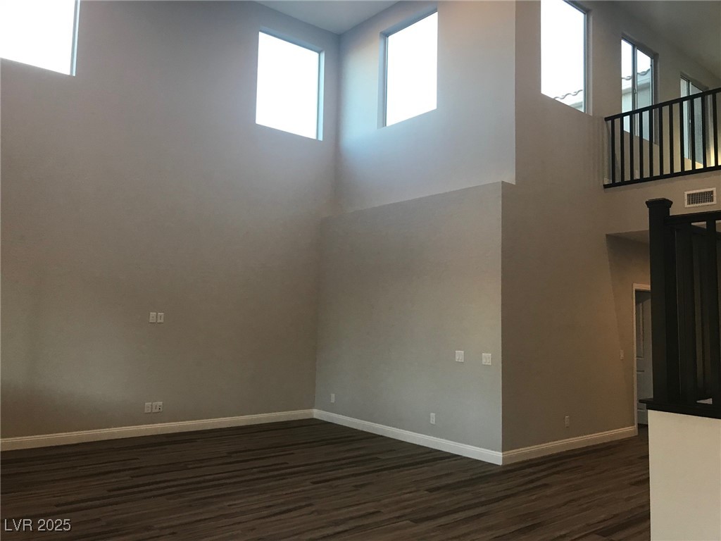1027 Cambridge Park Street Property Photo 10