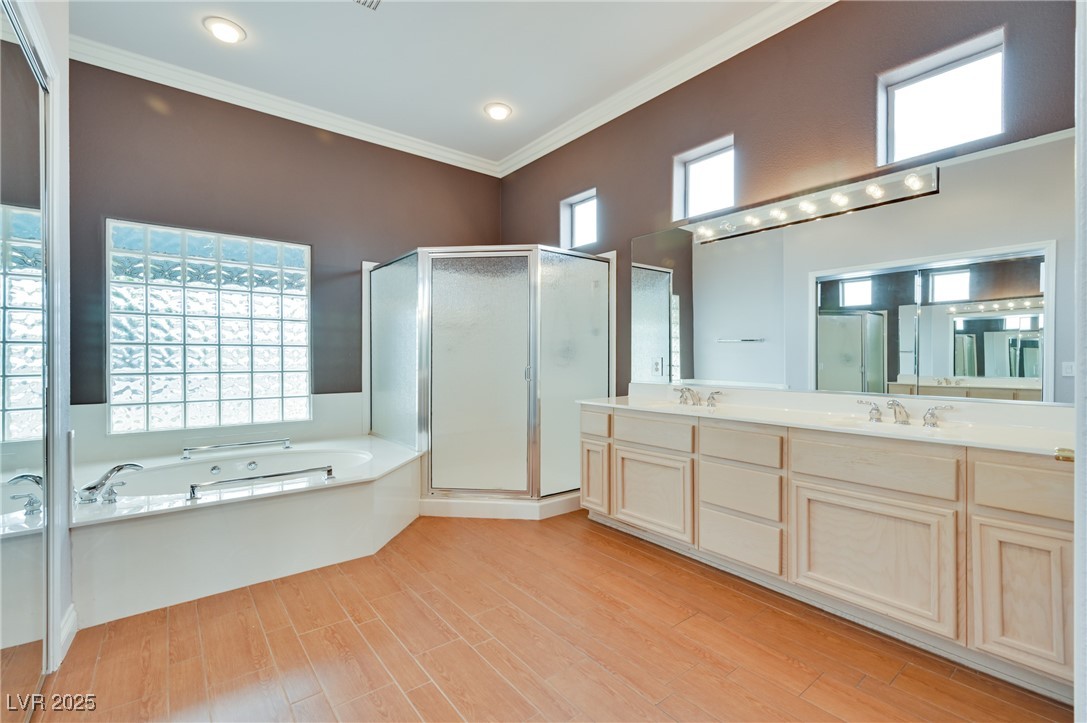 10513 Longwood Drive Property Photo 17