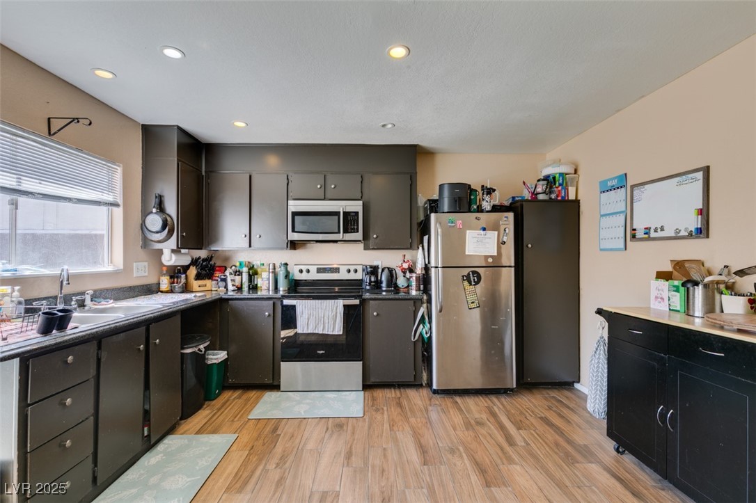 2454 Paradise Village Way Property Photo 4